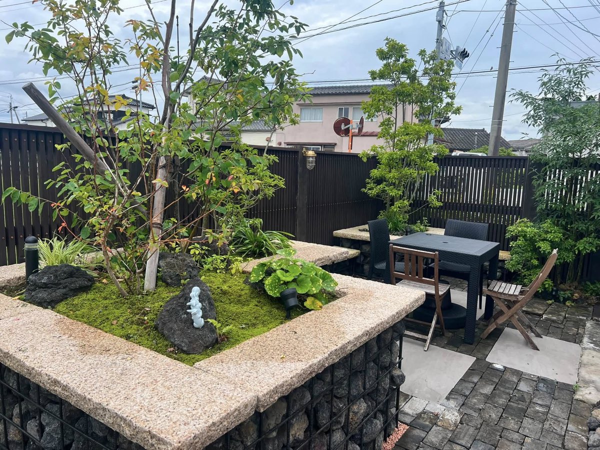 住宅まわりの外構と植栽